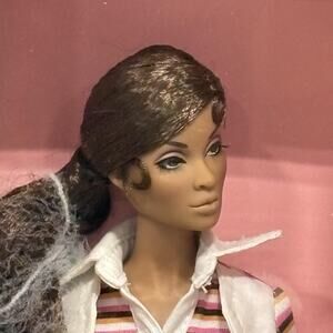 Poppy Parker The New Girl In New York Integrity Toys Doll NRFB Gift Box 12 Inch‎